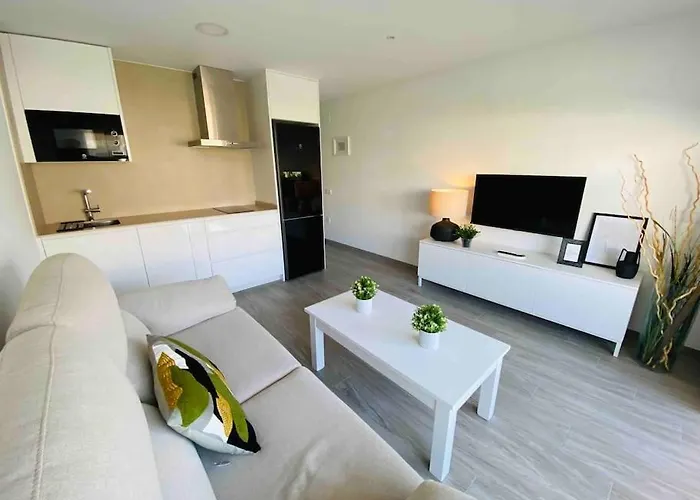 Pegado Al Mar . Apartamento *